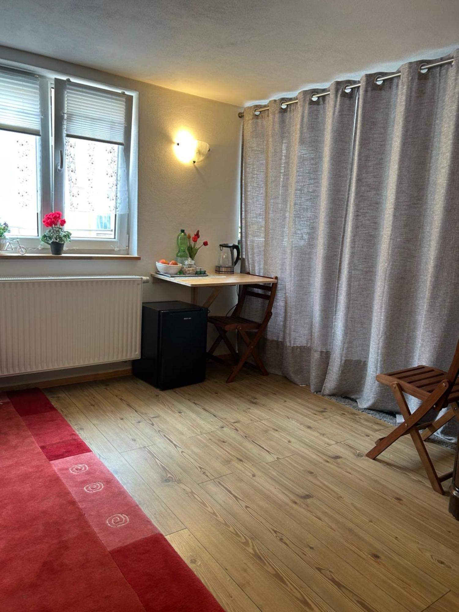 Homestay ヴァルツフート＝ティンゲン エクステリア 写真